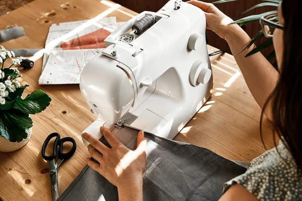 Découvrez tissus et machines à coudre de qualité chez verotex